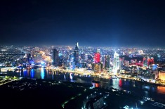 Việt Nam sau 50 năm thống nhất: Hành trình chuyển mình của hai miền Nam - Bắc