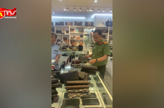 Bên trong 2 cửa hàng nhìn như Boutique sang chảnh, sự thật bất ngờ!