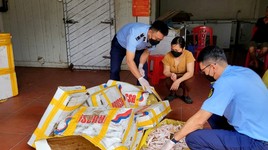 Chặn hàng loạt vụ đưa thực phẩm “bẩn” vào thị trường tiêu thụ