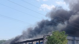 Cháy lớn ở khu công nghiệp Nam Cấm