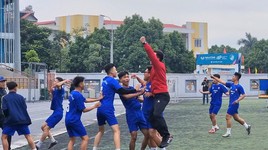 Tân binh THPT IVS không dễ đánh bại Phùng Khắc Khoan...