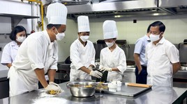 Hà Nội bắt đầu đợt kiểm tra an toàn thực phẩm Tết Trung thu 2024