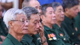 Trình Chủ tịch nước tặng quà cho người có công với cách mạng dịp 27/7