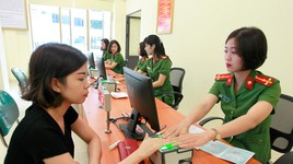 Công an Hà Nội đang khẩn trương thực hiện Kế hoạch 269 cao điểm “90 ngày, đêm” hoàn thành các chỉ tiêu phục vụ triển khai quy định của Luật Cư trú năm 2020 và tăng cường đẩy mạnh triển khai thực hiện Đề án 06