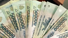 Dùng "chiêu" đổi tiền mới tiêu Tết lừa gần 4 tỷ đồng