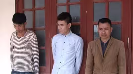 Dàn cảnh va chạm chặn xe ô tô "xin đểu" tiền trên đường