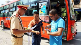 3 ngày, hơn 3.000 trường hợp xe khách, container và mô tô bị xử lý