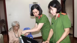 Đến nhà để lắng nghe và phục vụ người dân tốt nhất