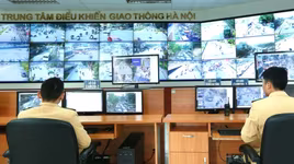 Cảnh sát giao thông Thủ đô kiểm tra trực tuyến, xử phạt vi phạm qua "mạng" trong mùa dịch Covid-19