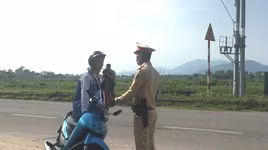 Bùng nổ nỗi lo tai nạn giao thông từ vi phạm mũ bảo hiểm ở ngoại thành