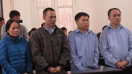 Người đàn bà mua bán ma túy và chiếc lốp ô tô dự phòng