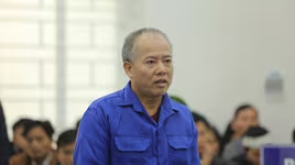 Đối tượng sát hại cả gia đình em trai: Sau khóc nghẹn lại "tỉnh queo" xin tòa giảm nhẹ