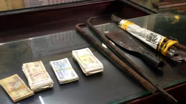 Bắt 2 đối tượng chuyên đột nhập đình, chùa trộm cắp tiền công đức 