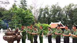 Cụm thi đua số 7 CATP Hà Nội dâng hương, báo công trước anh linh Chủ tịch Hồ Chí Minh 