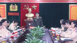 Thứ trưởng Bộ Công an kiểm tra, động viên CATP Hà Nội tham gia bảo vệ Hội nghị thượng đỉnh Mỹ - Triều Tiên