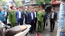 Đoàn giám sát của Quốc hội kiểm tra công tác PCCC tại quận Hoàn Kiếm