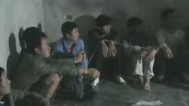 Phá ổ bạc dưới chân núi, thu súng tự chế cùng hàng chục vỏ đạn