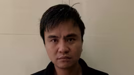 Đi trộm vàng, mất cả xe máy điện