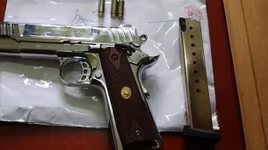 Súng nổ sau mâu thuẫn trên bàn rượu