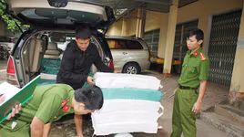 Vận chuyển gần 360 kg pháo lậu bằng ôtô biển số giả