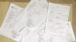 Nữ sinh mua giấy sức khỏe giả qua mạng bán kiếm lời