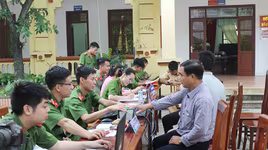 Công an Hà Nội làm tốt công tác nhân hộ khẩu từ khi tiếp quản Thủ đô