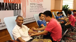 Báo An ninh Thủ đô cùng Sứ quán Nam Phi tổ chức hiến máu nhân đạo