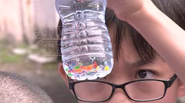 Hà Nội: Hạt nhựa nở độc hại ồ ạt tái xuất ở cổng trường học