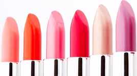 Bị phạt hàng trăm USD vì làm rơi... mẩu son môi