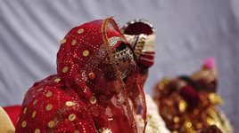 Quà cưới phát nổ, chú rể và bà ngoại tử vong, cô dâu nguy kịch