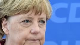 [Ảnh] Lãnh đạo thế giới bàng hoàng trước vụ cháy nhà thờ Đức Bà Paris