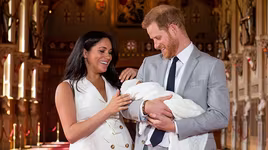 Con trai Hoàng tử Anh Harry lần đầu xuất hiện trước công chúng