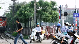 Đường sắt bất lực trước 4.000 nút giao tử thần 