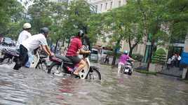 Cứ mưa to là ngập, Hà Nội có nên làm siêu hầm ngầm thoát nước?