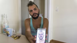 Nguy hiểm rình rập cuộc sống người đồng tính tị nạn ở Hy Lạp