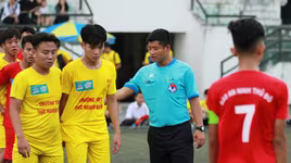 Từ cầu thủ trở thành trọng tài Giải bóng đá học sinh THPT Hà Nội - Báo An ninh Thủ đô