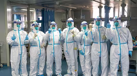 Những chuyện chưa kể về đội ngũ y bác sỹ trong tâm dịch ở Vũ Hán