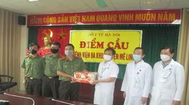 Từ doanh nghiệp start-up tới "gạo cội trăm năm"