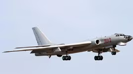 Hàng loạt máy bay ném bom Trung Quốc xuất hiện gần không phận Nhật Bản