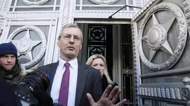 Nga trục xuất quan chức ngoại giao, đóng cửa tòa lãnh sự Anh