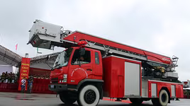 Cận cảnh phương tiện chuyên dụng "khủng" của Cảnh sát PC&CC Hà Nội