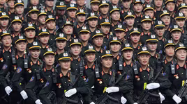 Những bông hồng xinh đẹp, mạnh mẽ tại Lễ diễu binh, diễu hành sáng 2-9