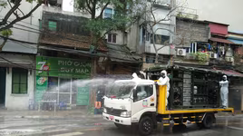 Quận Ba Đình bị phê bình vì chậm triển khai cung ứng thực phẩm cho người dân khu cách ly phố Trúc Bạch