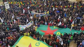 Hàng nghìn người ở bắc Syria biểu tình chống lại cuộc tấn công tiềm năng của Thổ Nhĩ Kỳ