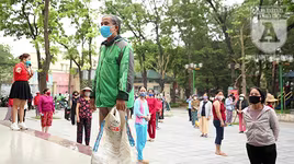 Những người lính PCCC ‘thắp lửa’ yêu thương: Để ‘không ai bị bỏ lại’ giữa mùa dịch