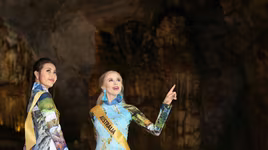 Huyền My và các thí sinh Miss Grand International 2017 hào hứng khám phá động Thiên Đường