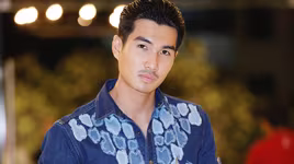 Quán quân Viet Fashion Icon Trịnh Xuân Nhản khoe vẻ đẹp nam tính hút mắt