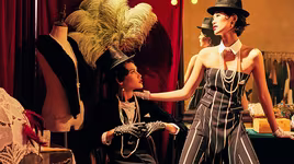 Quán quân Next Top Model Mai Giang mặc áo dài lấy cảm hứng từ Tuxedo