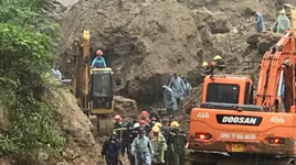 Cận cảnh hiện trường cứu hộ vụ vùi lấp đất đá khiến 18 người thiệt mạng ở Hòa Bình