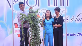 Đấu giá 32 giò lan của phi công Khuất Mạnh Trí: Thu về hơn 400 triệu đồng gây quỹ cho hai con của liệt sĩ